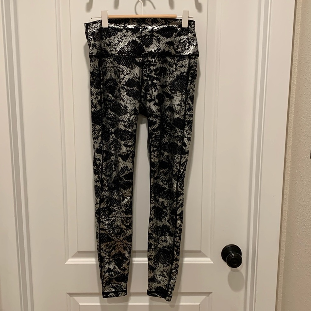 Curves n Combat boots leggings with pockets